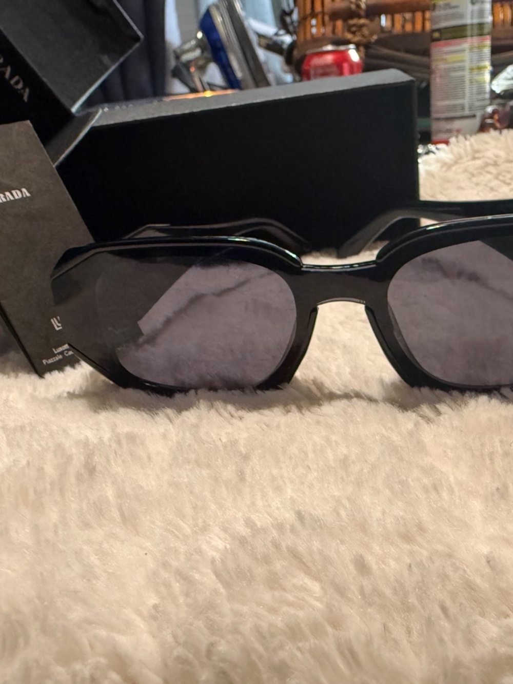 Prada - Picture 11 of 11